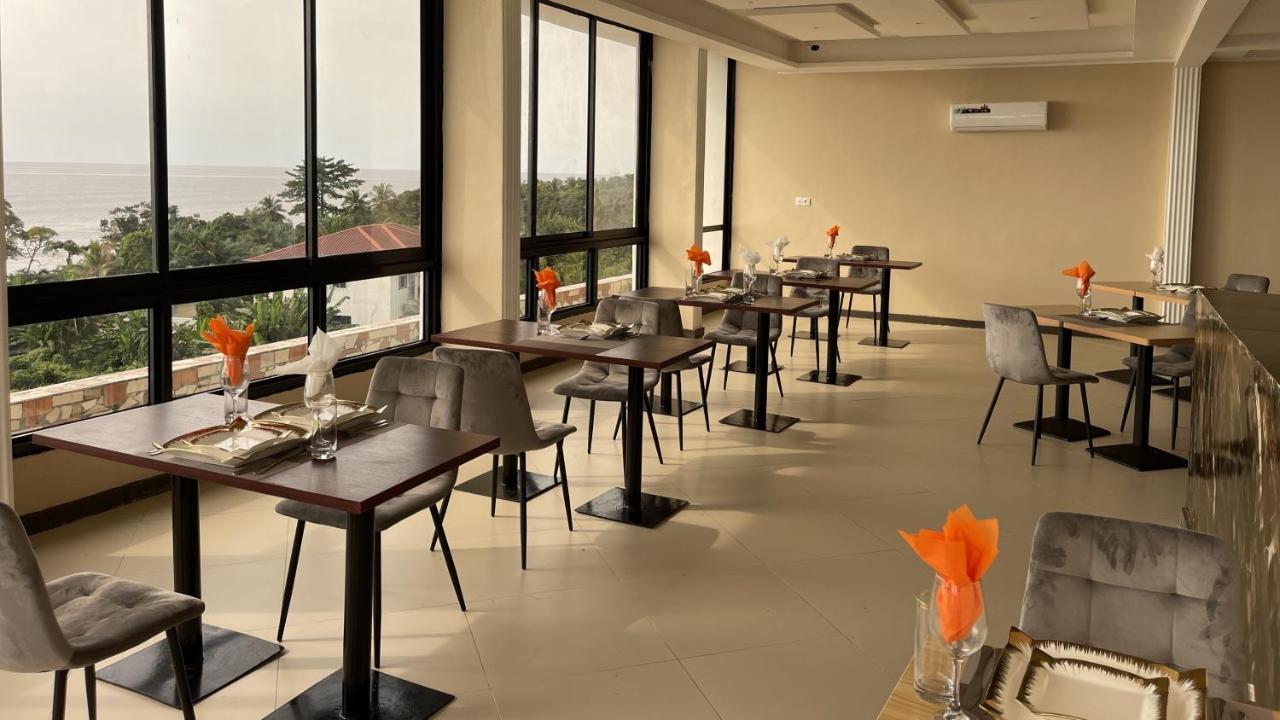 Sky Kenako Hotel Kribi Esterno foto
